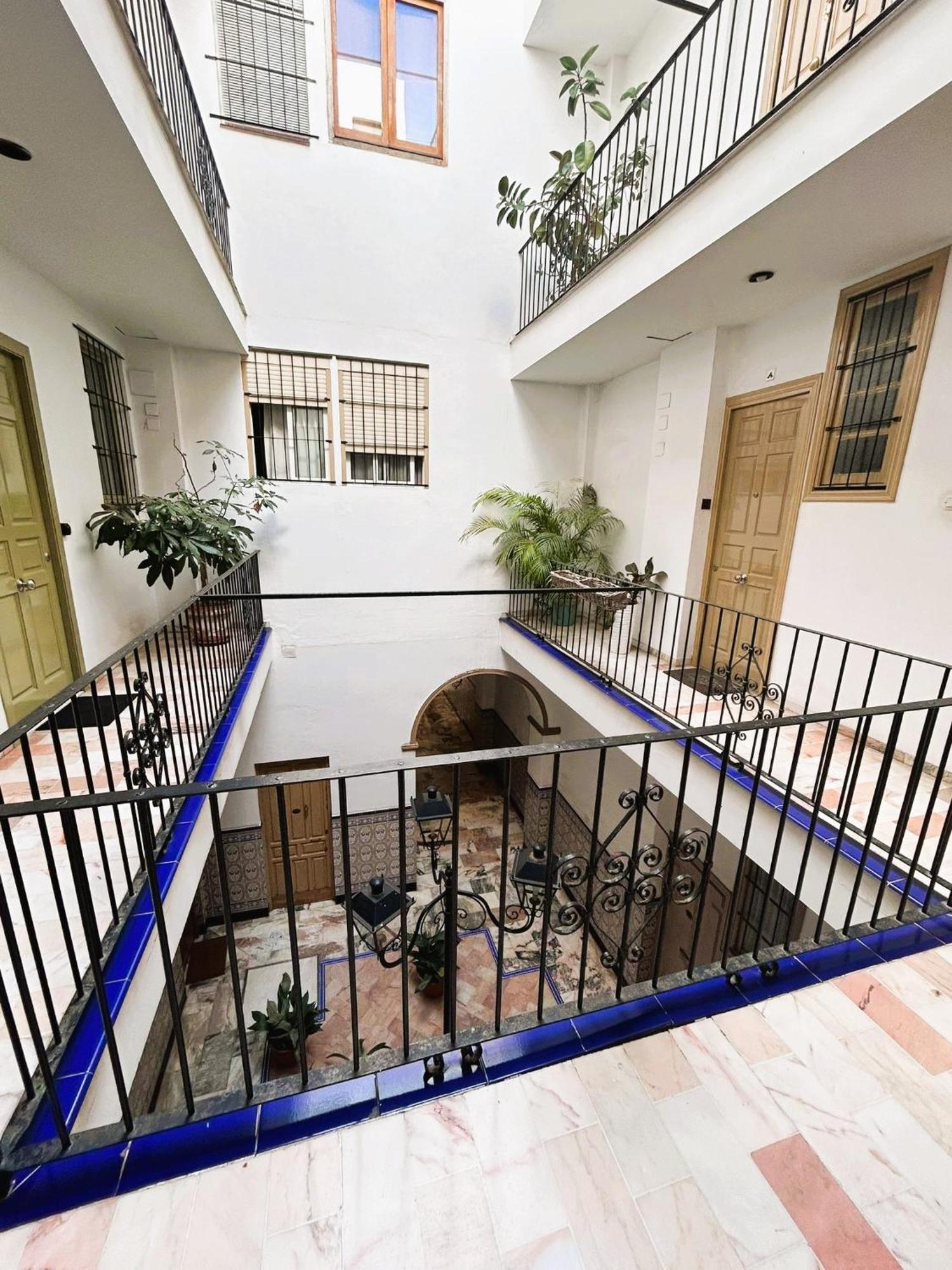 Appartamento Puerta Carmona Siviglia Esterno foto