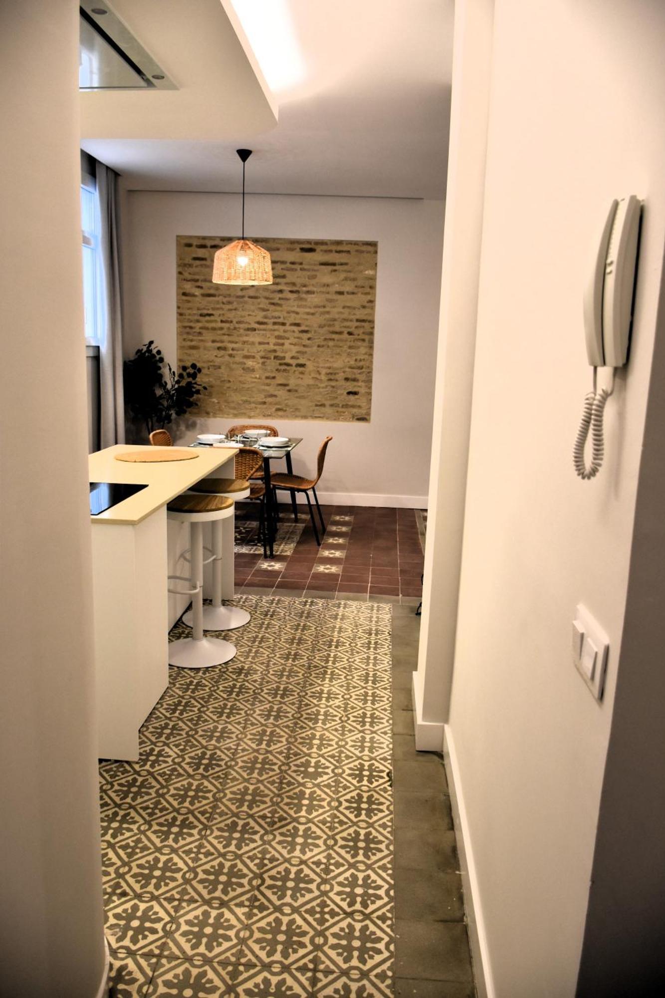 Appartamento Puerta Carmona Siviglia Esterno foto
